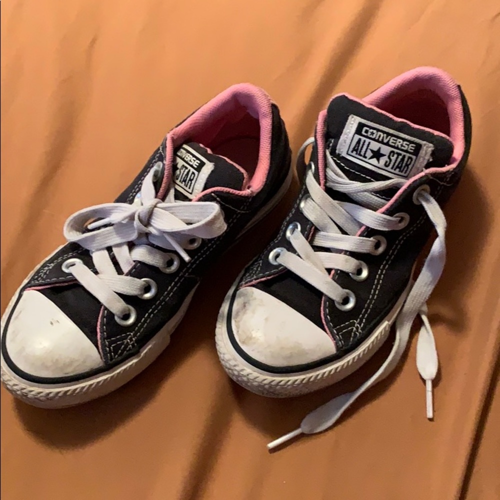 Girls converse shoes, black and pink